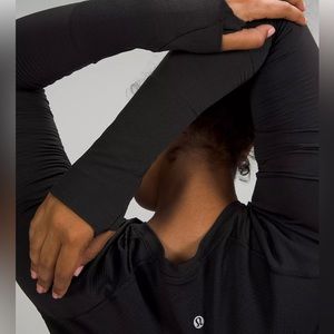 Lululemon long sleeve with thumb holes